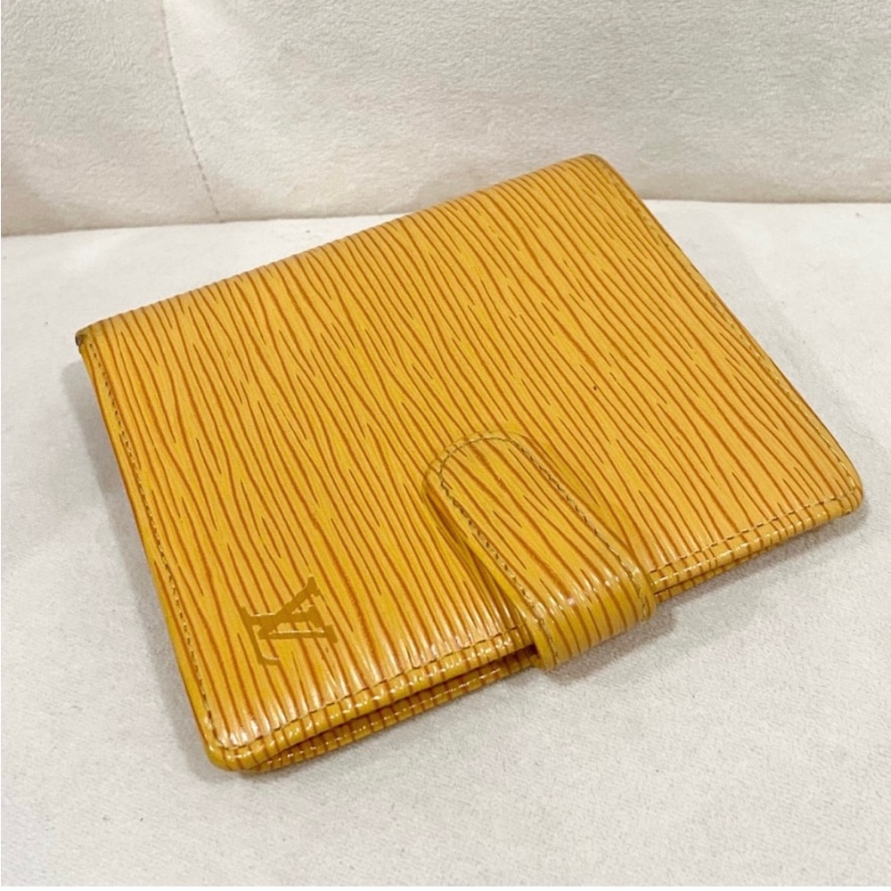 💛💜💛AUTHENTIC Louis Vuitton Epi Wallet
